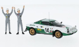 Lancia Stratos HF - 1st Rallye Monte Carlo 1975 #14 - Sandro Munari/M. Mannucci - Ixo + 2 Figurines - Ixo