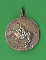 Medaglia Artiglieria A Cavallo Motto In Hostem Celerrime Volant In Ag 800 + Box Artillerie à Cheval Horse Artillery - Italien