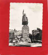 ANGLETERRE----WINCHESTER---KING ALFRED STATUE---voir 2 Scans - Winchester