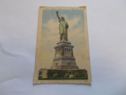 STATUE OF LIBERTY IN NEW YORK HARBOR  NEW YORK CITI ( ETATS UNIS USA ) CPA COLORISER 1946  TIMBRE JEFFERSON - Vrijheidsbeeld