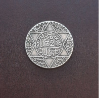 MONEDA DE 2 1/2 DIRHAMS DE MARRUECOS DEL AÑO 1320 (1903) DE PLATA. - Ohne Zuordnung