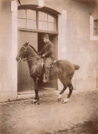 Belley - Militaria - Photo Albuminée 1900 - Militaire Du 133ème Régiment D'infanterie - Soldat à Cheval , Cavalier - Belley