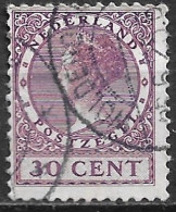 Plaatfout Wit Vlekje Linksmidden Tussen Cirkel En Velrand In 1924-1926 Kon Wilhelmina Veth 30 Ct Violet Z WM NVPH 158 PM - Varietà & Curiosità