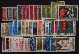 Petit Lot De 117 Timbres Modernes - X X - ( E 569 ) - ( Quelques Un Par Multiple ) - Sammlungen