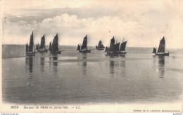 BARQUES DE PECHE EN PLEINE MER - Fishing Boats