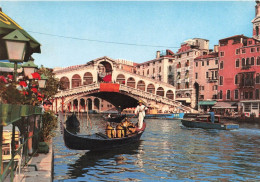 ITALIE - Venezia - Pont De Rialto Et Gondole - Colorisé - Carte Postale - Venezia (Venedig)