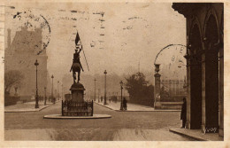 PARIS  Statue De Jeanne D'Arc  Avenue Paul Déroulède.  1924 - Statues