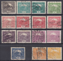 ⁕ Czechoslovakia 1919 - 1920 ⁕ Hradcany Mi.18,20, 24-28 ( 50h. Perf. 11 1/2 : 11 3/4 ? ) ⁕ 15v Used / Shades - See Scan - Used Stamps