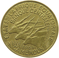 CAMEROON 10 FRANCS 1961  #c011 0795 - Kamerun