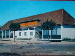 71 - GUEUGNON - La Poste. - Gueugnon