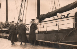 Estonie - Eesti: Meremehed Tallinna Sadamas (Marins Dans Le Port De Tallinn) - Estland