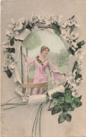 FANTAISIE - Femme - Une Femme Sur Un Balcon - Couronne De Fleurs Blanches - Carte Postale Ancienne - Femmes