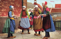 PAYS-BAS - Marken - Filles Jouant à La Corde - Colorisé - Carte Postale Ancienne - Other & Unclassified