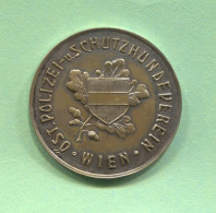 Police / Polizei - Wien Austria, Schutzhunde Verein Protection Dogs, Medal Plaque Silver Plated, D 36 Mm - Non Classés