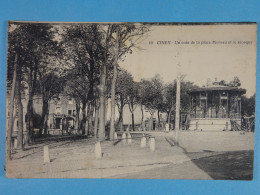 Ciney Un Coin De La Place Monseu Et Le Kiosque - Ciney