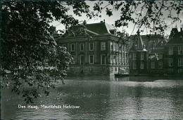 NETHERLANDS - DEN HAAG - MAURITSHULS HOFVIJVER  - UITG J.V.D. HOEK - 1940s/50s (17040) - Den Haag ('s-Gravenhage)