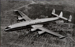 ! S/w Ansichtskarte Lufthansa Flugzeug D-ALAK Super G Constellation, Freistempel Köln, Propliner - 1946-....: Modern Era