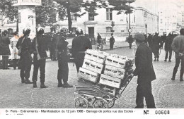 Grèves - N°64458 - Paris - Manif. Du 12 Juin 1968 N°6 - Barrage De Police Rue Des Ecoles - Tirée à 1000 Ex N°608 - CPM - Strikes