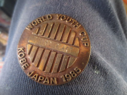 MEDAILLE WORLD YOUTH CUP  KOBE JAPAN 1985 - Firma's