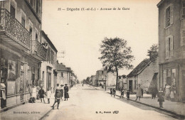 Digoin * Avenue De La Gare * Villageois - Digoin