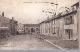 DAMVILLERS  -  Place Gérard Et Marché Couvert - Damvillers