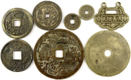 8 Div. Bronzegussamulette, U.a. Ein Großes Rundamulett Mit Siegelschrift, Zheng De, Ein Wolkenschloss, Ein Graviertes Ex - Chine