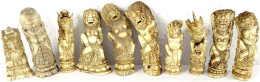 Gruppe Von 10 Geschnitzten Gottheiten- Und Fabelwesenfiguren Aus Bein. U.a. Ganesha, Toes, Usw. Höhe Ca. 9,5 Bis 13 Cm.  - Cambodia