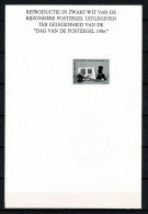 Belg. 1987 ZNP19 / NL - 2210 - Dag Van De Postzegel 1986 - Lichte Plooien - Folletos Blanco Y Negro [ZN & GC]
