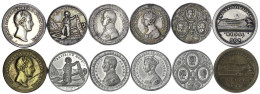 2 Englische Medaillendosen 1851 Auf Die Ausstellung Im Crystal Palace, London, Unter Seinem Protekorat, Jeweils Messing  - Goldmünzen