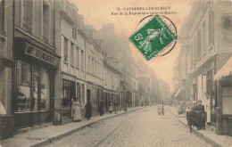 Caudebec Les Elbeufs * La Rue De La République , Près La Mairie * Commerces Magasins - Caudebec-lès-Elbeuf