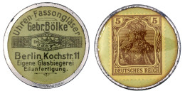 Briefmarkenkapselgeld, Uhren-Fassongläser Gebr. Bölke... O.J. Plastikhülle/Metallrand Mit 5 Pf. Germania, MUG Grün. Vorz - Andere & Zonder Classificatie