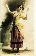 12817  - Spectacle - ARTISTE D'OPERA  : Melle DE  LEKA - Théatre  Musichall Photo  Reutlinger   - Circulée En 1905 - Opéra