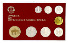 Kursmünzensatz Von 1 Pfennig Bis 5 Mark 1982. In Hartplastik, Inlett Rot. Polierte Platte - Sonstige & Ohne Zuordnung