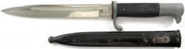 Drittes Reich: Seitengewehr Des Herstellers Gustav Spitzer, Solingen, In Scheide. Gesamtlänge 35 Cm. Scheide Etwas Korro - Knives/Swords