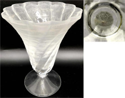 Designer-Kristallglas Von Rene Lalique (1860 Ay Bis 1945 Paris). Höhe 15,2 Cm - Glas & Kristal