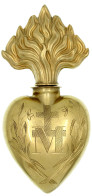 Religiöser Parfumflakon Um 1900 In Form Des Brennenden Herzen. Messing, 100 X 47 X 23 Mm - Religiöse Kunst