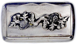 Kleine Tabatiere, Silber 925/1000 Mit Blumenranken Und Innenvergoldung. 83 X 45 X 20 Mm; 72,86 G - Argenterie