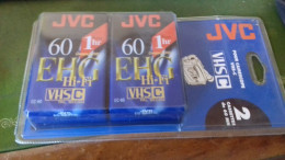 137/ 2 CASSETTES DE 60MN POUR CAMESCOPE VHS-C JVC HI FI - Autres Formats
