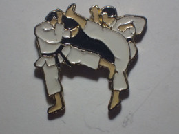 Thèmes  Sports  Judo Pin's KARATE - Judo