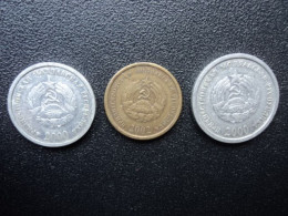 TRANSNISTRIE * : LOT 5 KOPEEK 2000 KM 2 + 10 KOPEEK 2000 KM 3 +  25 KOPEEK   2002   KM 5 - Lots & Kiloware - Coins