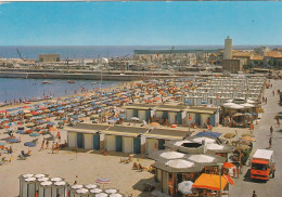 O4386 Fano (Pesaro Urbino) - Lungomare E Spiaggia - Panorama  / Viaggiata 1975 - Fano