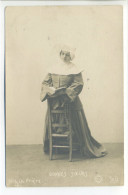 Carte Photo - Bonne Sœur En Prière ( Vers 1900...10) - Other & Unclassified