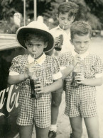 1954 REAL PHOTO FOTO POSTCARD COCA COLA BOYS LEOPOLDVILLE BELGE CONGO  AFRICA AFRIQUE CARTE POSTALE - Kinshasa - Léopoldville