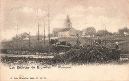 BELGIQUE - Watermael-Boitsfort - Des Villageois Ramassant Des Herbes Entassé Avec De La Boue - Carte Postale Ancienne - Watermael-Boitsfort - Watermaal-Bosvoorde