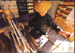 BHUTAN Lady Weaving Arts Crafts Azha Keza Picture Postcard BHOUTAN - Butan
