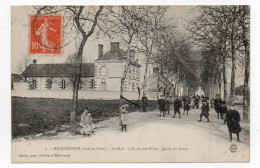 41 LOIR ET CHER - MARCHENOIR Le Mail, L'école Des Filles, Sortie De Classe - Marchenoir