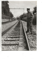 Entre Bussigny Et Cossonay (Suisse, Vaud) : Le Poseur De Rail De La Ligne De Chemin De Fer  En 1950 (animé) GF . - Cossonay