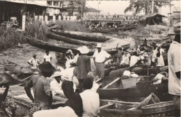 DOUALA   Flotille Du Marché - Cameroun