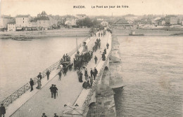 FRANCE - Macon - Le Pont Un Jour De Foire - Animé - Carte Postale Ancienne - Macon
