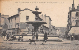 CPA 69 LYON VAISE / PLACE ET FONTAINE DE LA PYRAMIDE - Autres & Non Classés